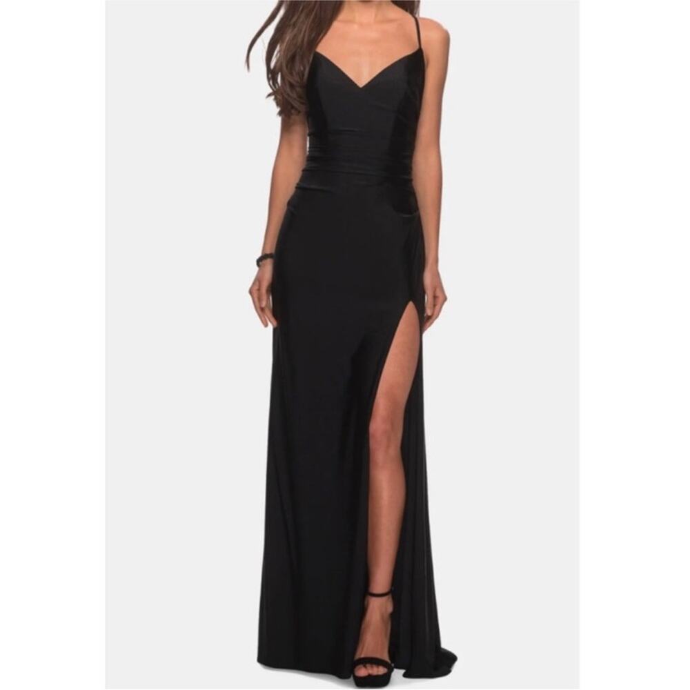 La Femme Black Gown Size 2 Nwot
$268